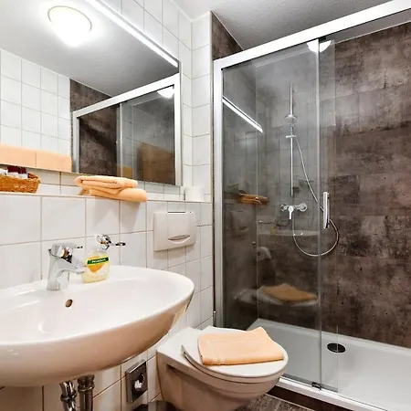 Jungbrunnen מלון